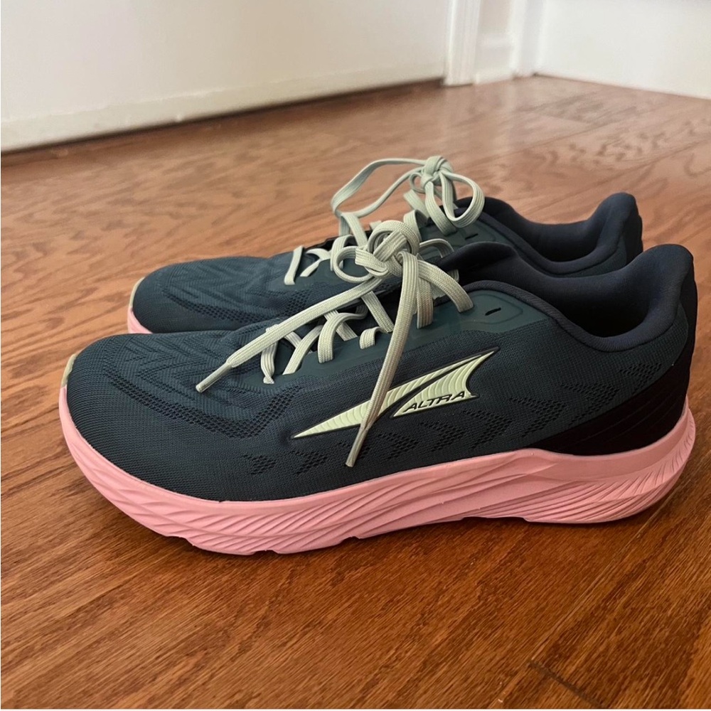 Altra Rivera 4